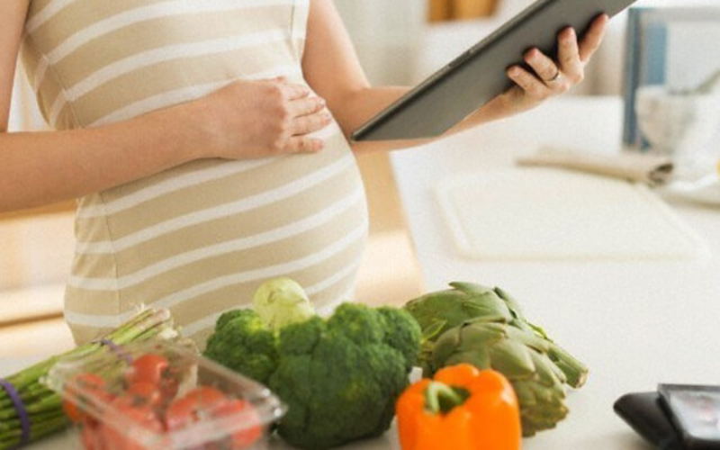 Mẹ bầu ăn gì để bổ sung chất xơ?