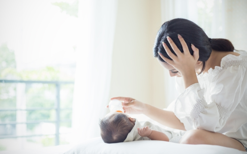 Các mẹ có thể cho bé sử dụng sữa công thức là các loại sữa bột được khuyên dùng trên thị trường