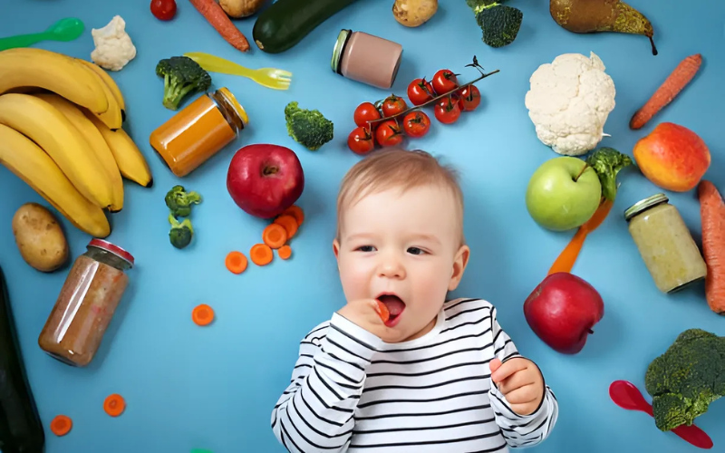 Protein là một dưỡng chất vô cùng quan trọng đối với sự phát triển và tăng trưởng của trẻ sơ sinh