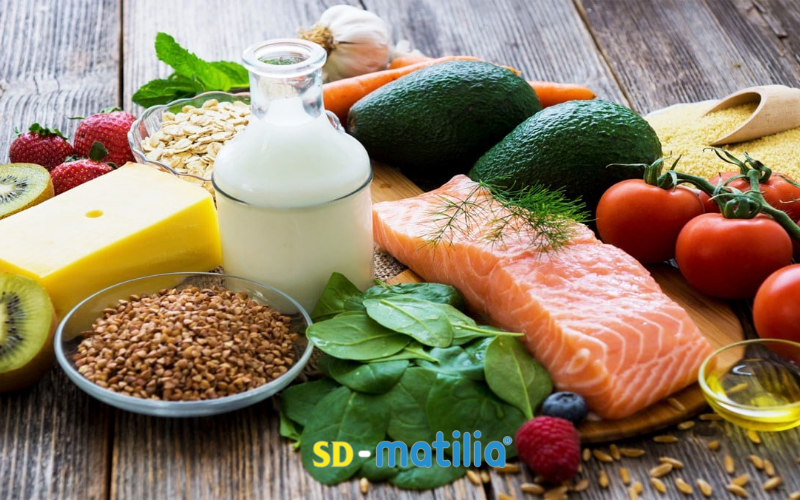 Mẹ bầu bị thừa cân nên ăn nhiều rau ranh và trái cây tươi ít ngọt, các loại ngũ cốc nguyên hạt và protein nạc