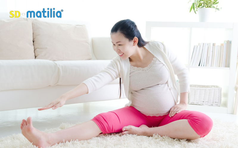 Vận động nhẹ nhàng và nghỉ ngơi hợp lý là cách giúp giảm đáng kể ốm nghén